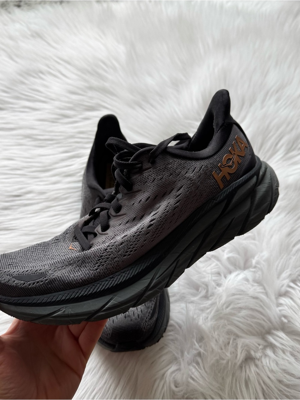 Hoka Clifton Men's Black and Gray Road-Running Trainer with Copper Logo